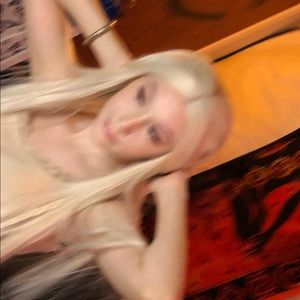 Meet your Posher, Chloe